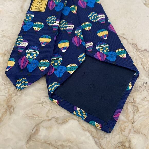 Authentic CHANEL 100% Silk Tie Multi-Colour Monogram Hot Air Balloons Rare - Picture 7 of 8